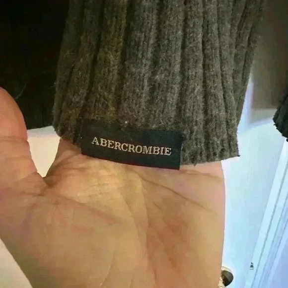 VTG. Abercrombie. Army green. Wool blend sweater - Picture 6 of 7